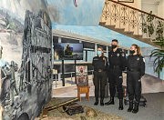 Курсанты ОГУВД у диорамы