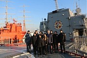 С курсантами после посещения фрегата «Гетман Сагайдачный»