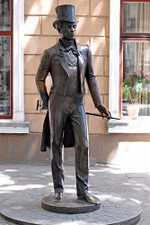 «Пушкин в Одессе». Бронза, гранит. 1999