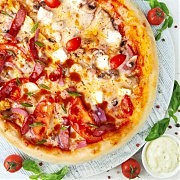 Пикантный микс пицц «Джек Дениелс» и «Капричоза»