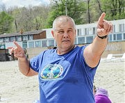 Иван Папушенко дает инструктаж участникам