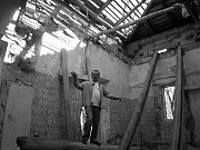 Савва Либкин демонстрирует: крыши действительно не было