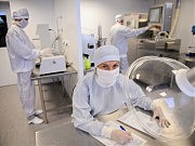 Фармацевты — сродни волшебникам