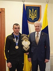 Наш чемпіон Юрій Захарєєв