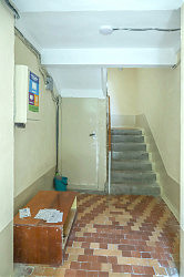 Вот так выглядит отремонтированная парадная