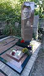 Пам’ятник Б. Дерев’янку, робота О. Князика