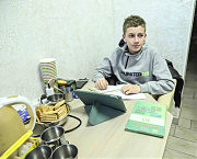 И уроки тут можно делать