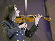 Соло на скрипке — София Осадчая