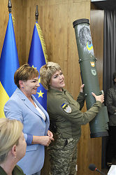 Какие времена — такие и подарки. Джавелин от военных