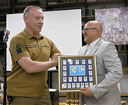 Юрий Крук (слева)