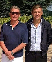 У мирному житті — фото на згадку з Олегом Блохіним